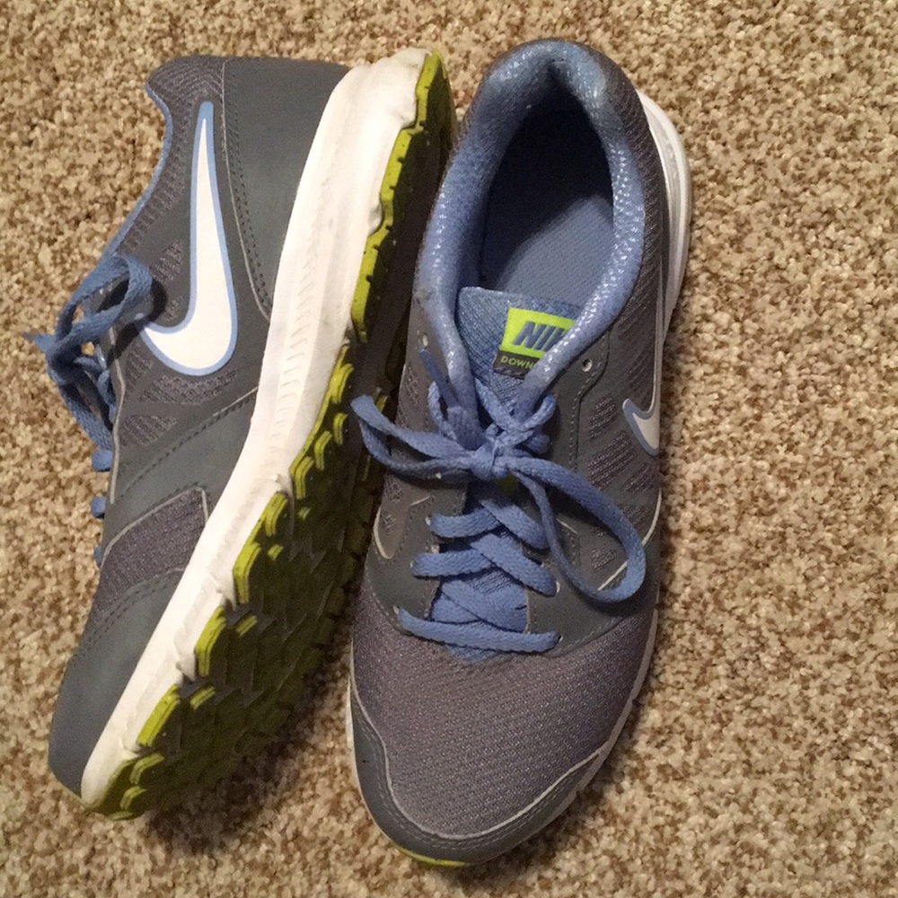 Nike tennis shoes